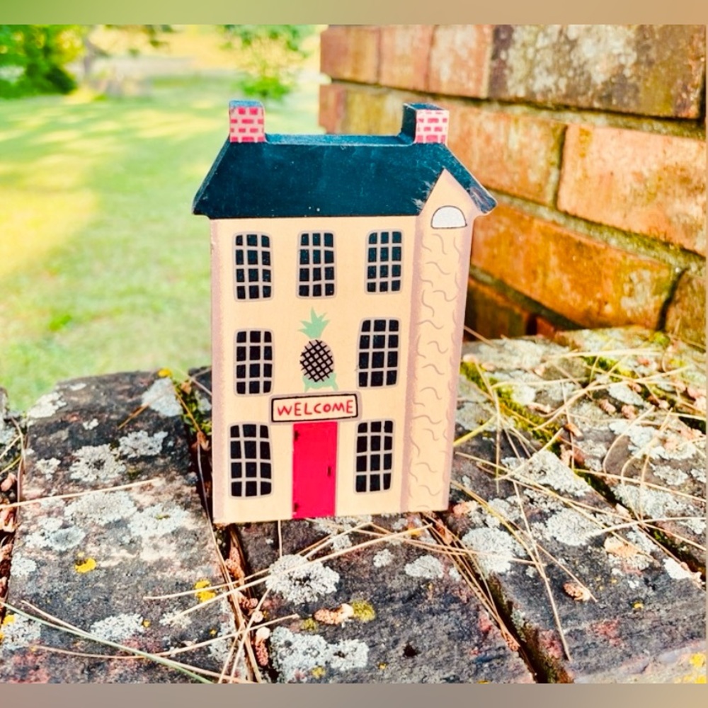 Town House Blocks “Welcome Primitive” by Donna White…